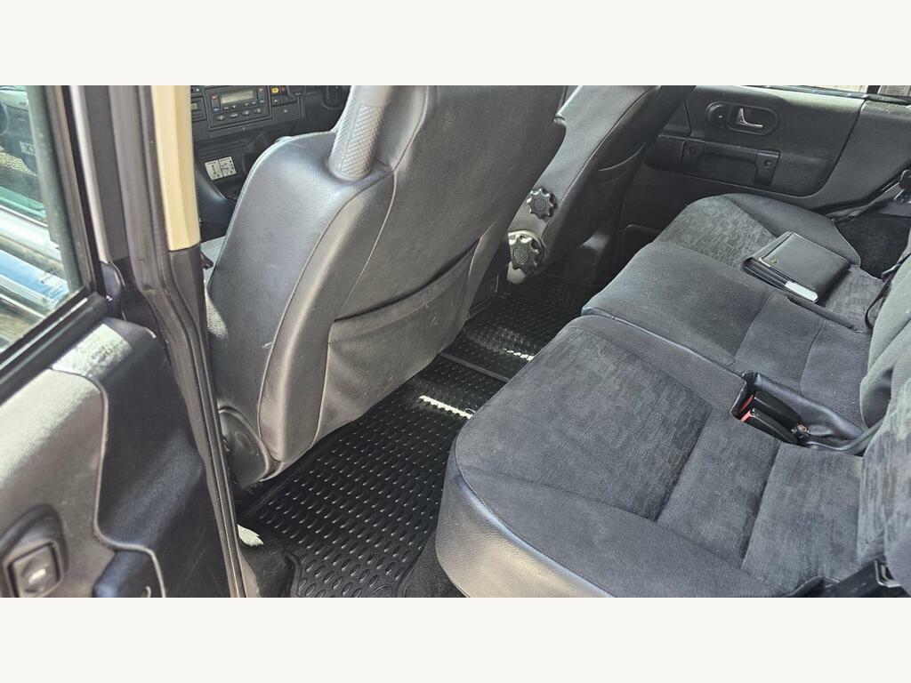 Land Rover Discovery Suv 2.5 Td5 Gs 2003 Silver #19