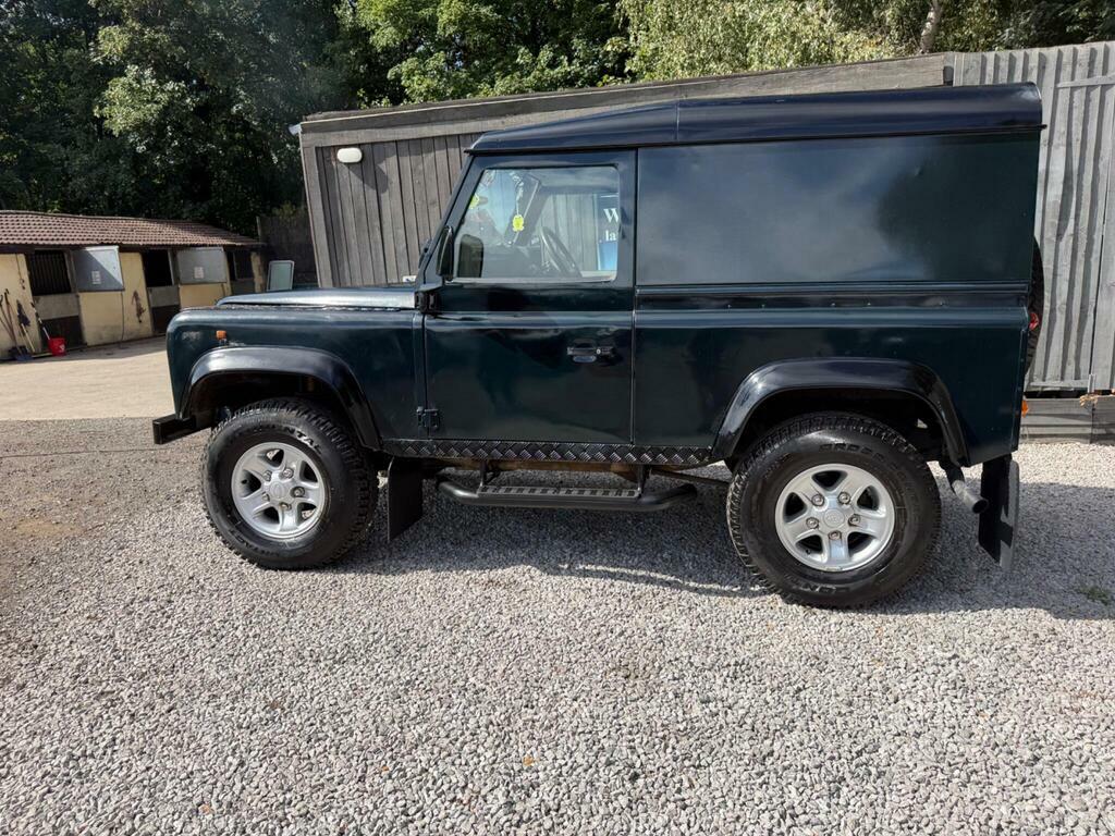 Land Rover Defender 90 2.5 Tdi County Station Wagon Green