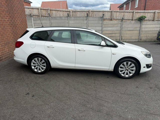 Vauxhall Astra 1.6L 134 Bhp White #3