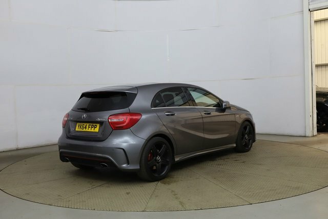 Mercedes-Benz A Class 1.5 A180 Cdi Amg Sport Euro 5 Ss Black #6
