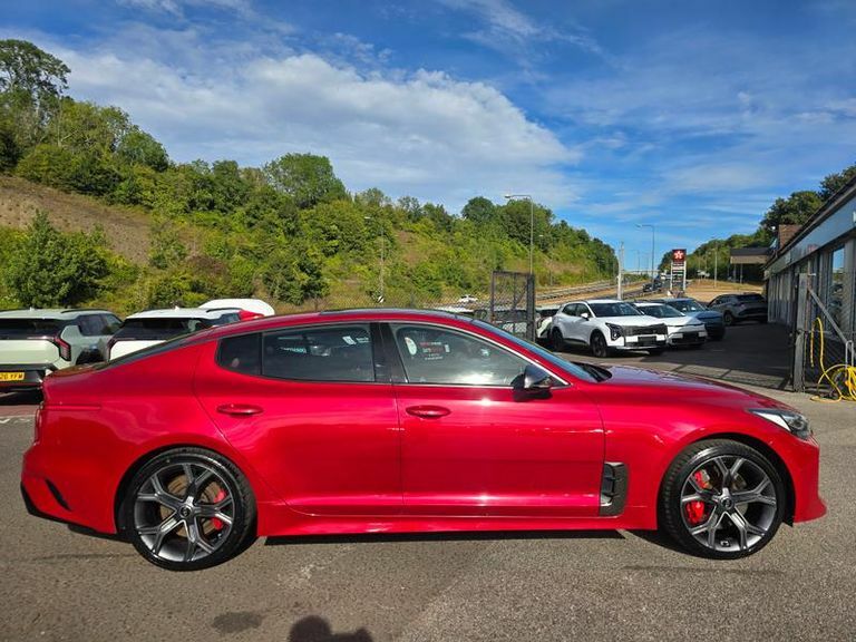 Kia Stinger 3.3 T-gdi Gt S Red #2