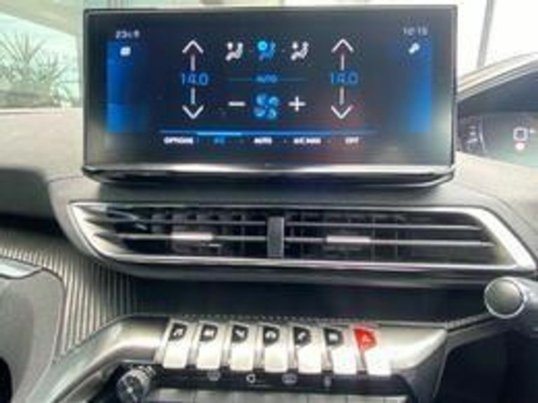 Peugeot 3008 1.2 Puretech Allure Premium Eat Euro 6 Ss Red #5