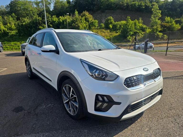 Kia Niro Suv White