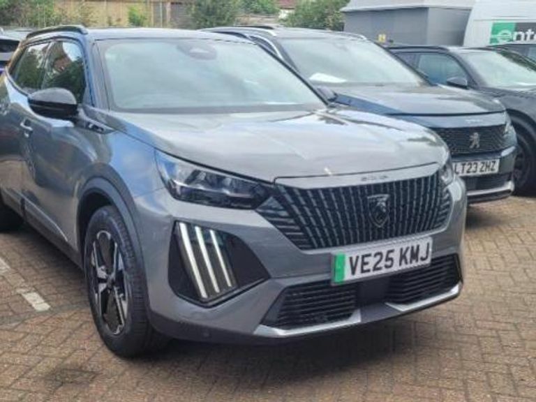Peugeot e-2008 54Kwh Gt 11Kw Charger Black