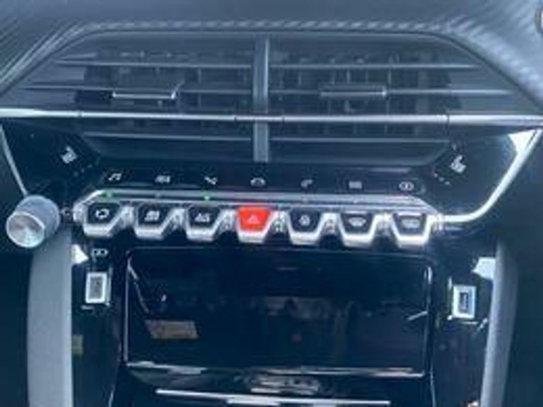 Peugeot 2008 1.2 Puretech 130 Allure Eat8 Red #16