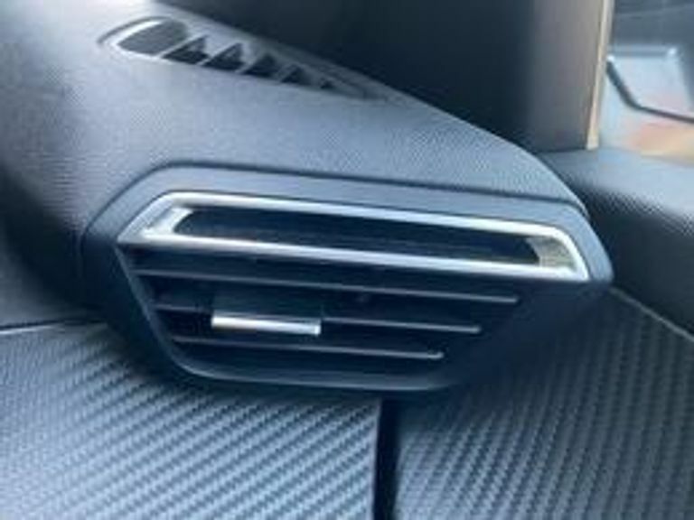 Peugeot 2008 1.2 Puretech 130 Allure Eat8 Red #24