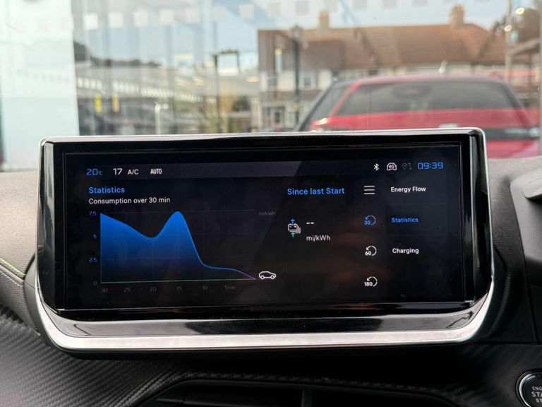 Peugeot e-2008 50Kwh Gt Suv 7Kw Charger 136 #24
