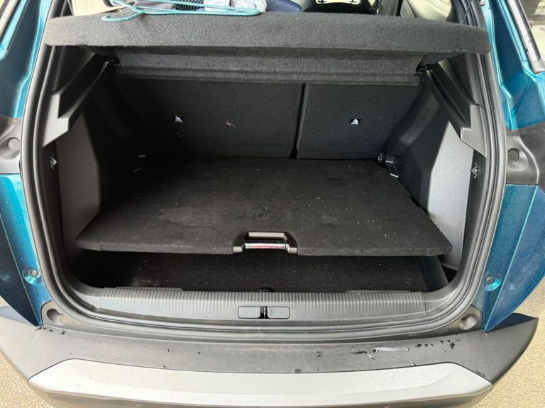 Peugeot e-2008 50Kwh Gt Suv 7Kw Charger 136 #27