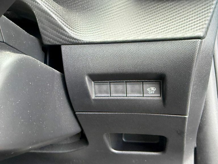 Peugeot e-2008 50Kwh Gt Suv 7Kw Charger 136 #14