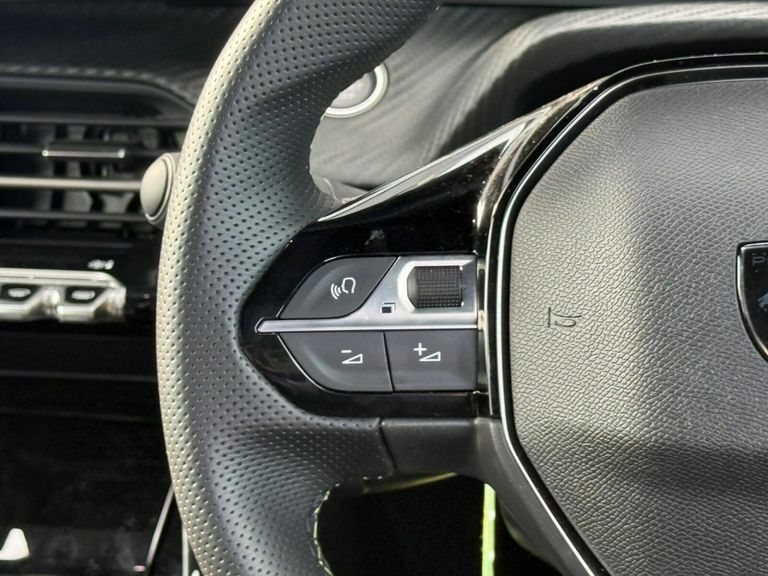 Peugeot e-2008 50Kwh Gt Suv 7Kw Charger 136 #12