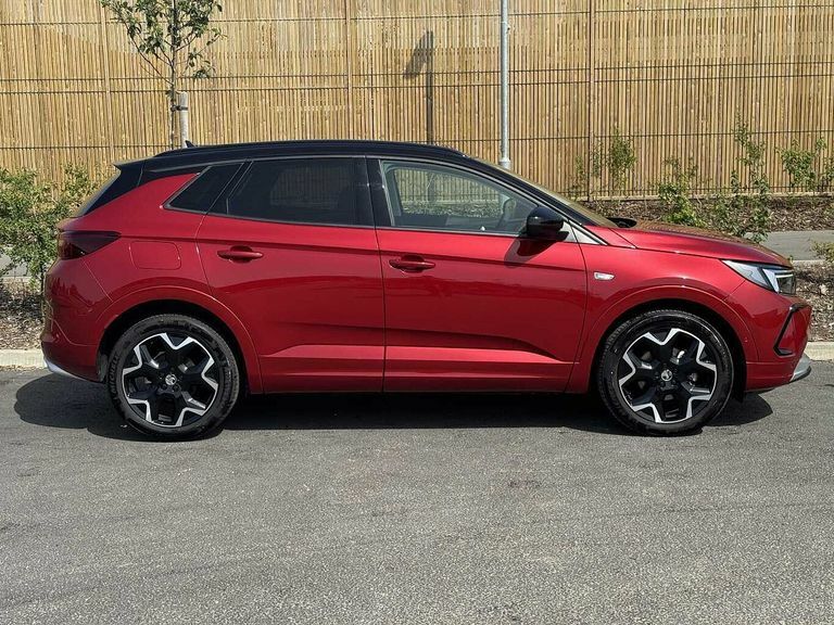 Vauxhall Grandland 1.2 Turbo Ultimate Red #2