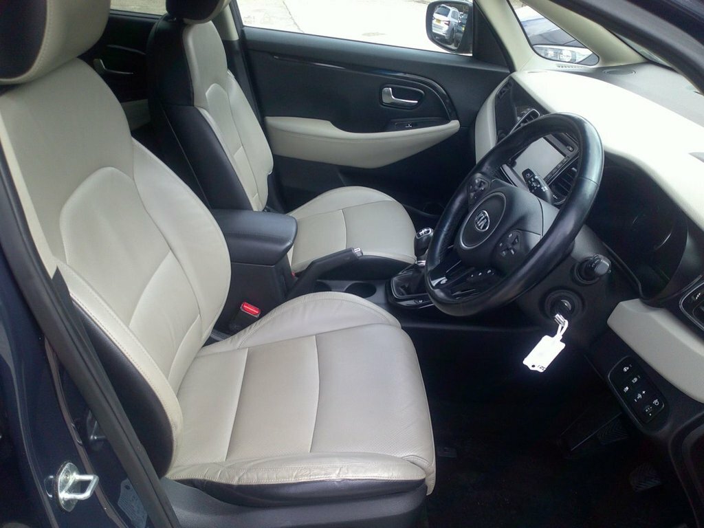 Kia Carens 1.7 Crdi 4 Dct Euro 6 Ss Black #7
