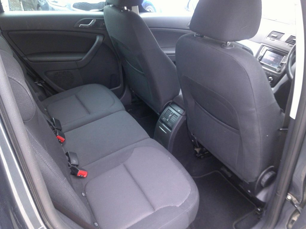 Skoda Yeti 1.2 Tsi Elegance Dsg Euro 5 Grey #8