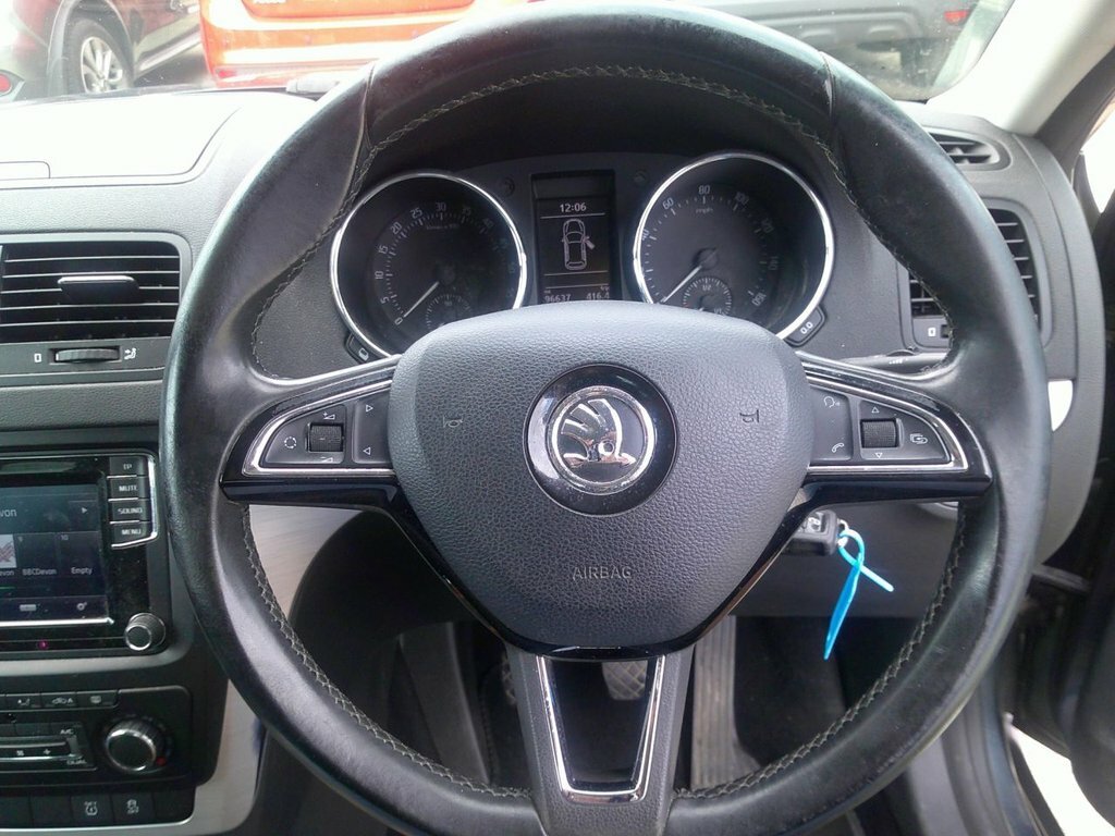 Skoda Yeti 1.2 Tsi Elegance Dsg Euro 5 Grey #15