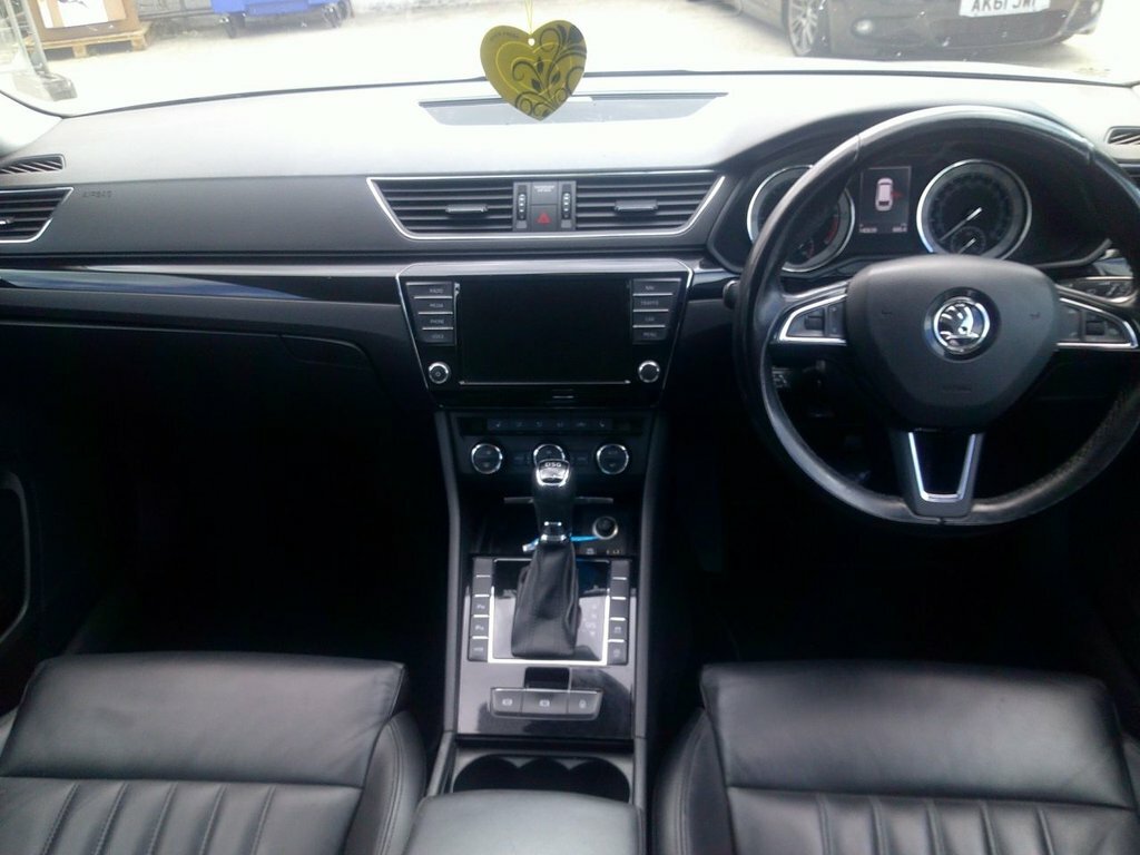 Skoda Superb 2L Laurin Klement Silver #2