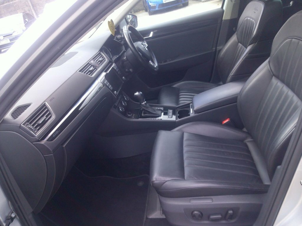 Skoda Superb Tdi Se Business U1014995 Ulez Beige #14