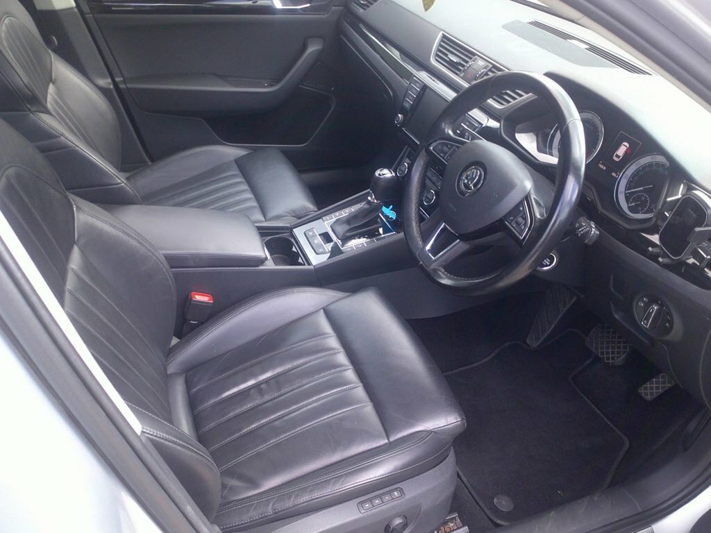 Skoda Superb 2L Laurin Klement Silver #5