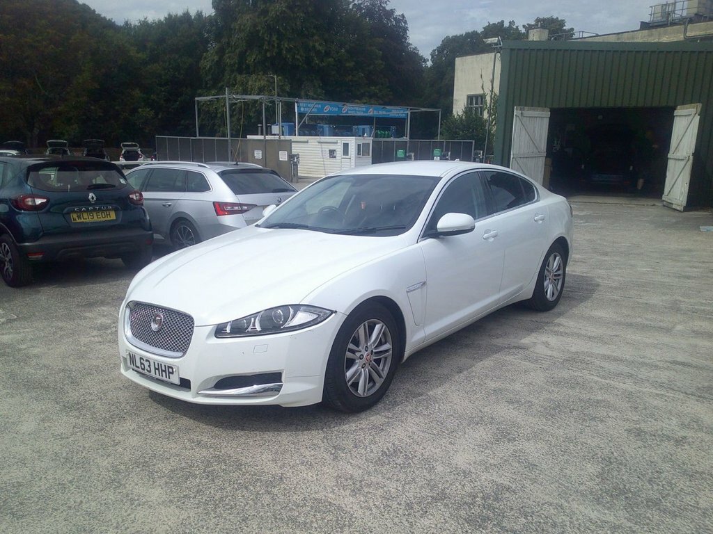 Jaguar XF 2.2L Luxury White #5