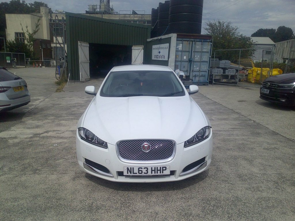 Jaguar XF 2.2L Luxury White #3