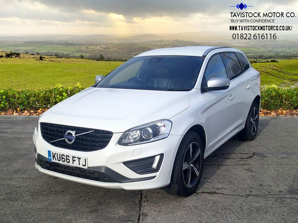 Volvo XC60 2.4L R-design Lux Nav White #4
