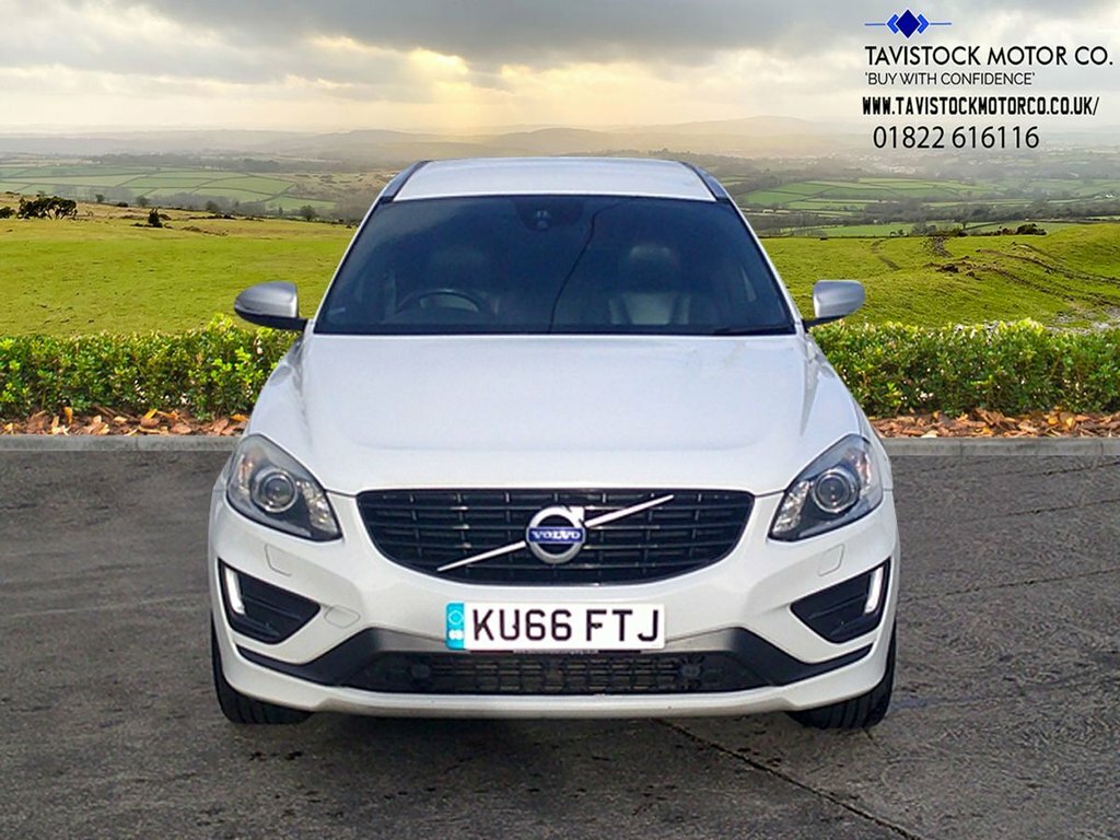 Volvo XC60 2.4L R-design Lux Nav White #2