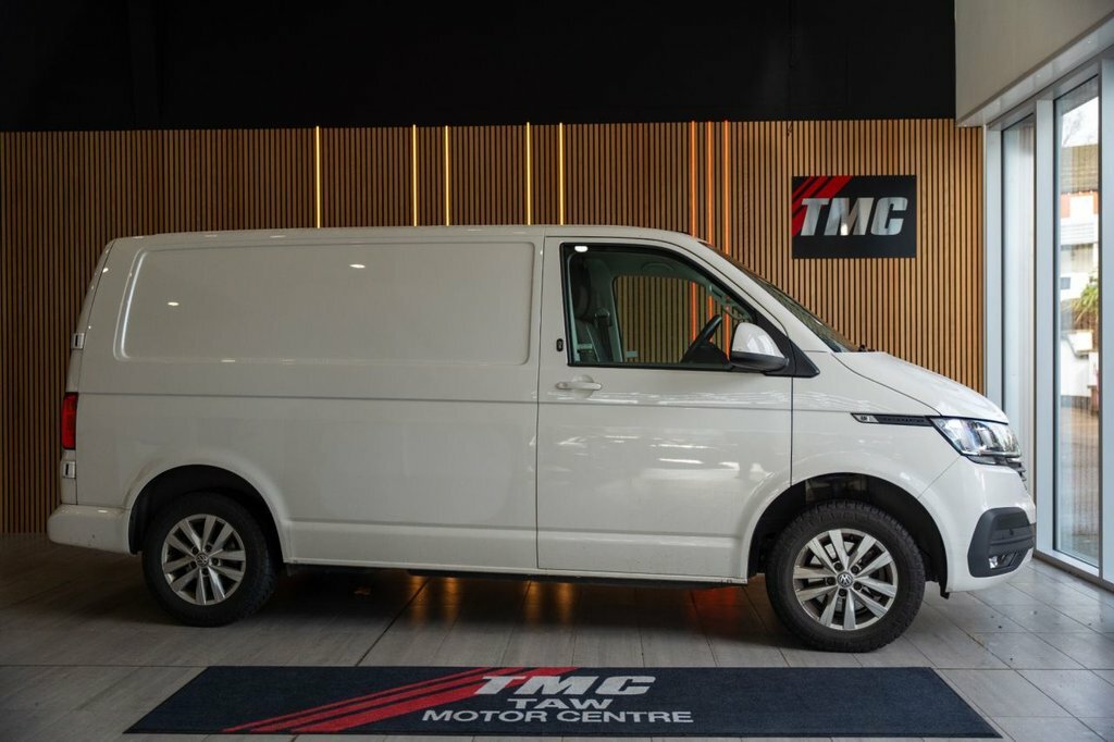 Volkswagen Transporter 2.0 Tdi T28 Highline Panel Van Dsg Fwd YG24MKY White