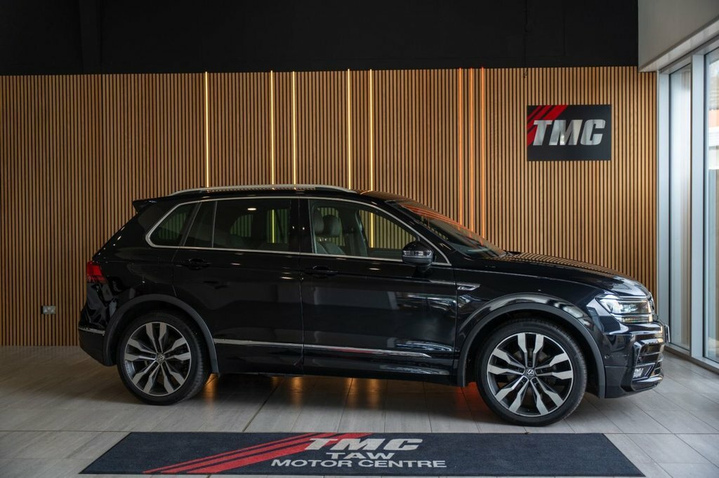 Volkswagen Tiguan 2.0 Tdi R-line Tech Suv Dsg Euro 6 S S PL69LZD Black