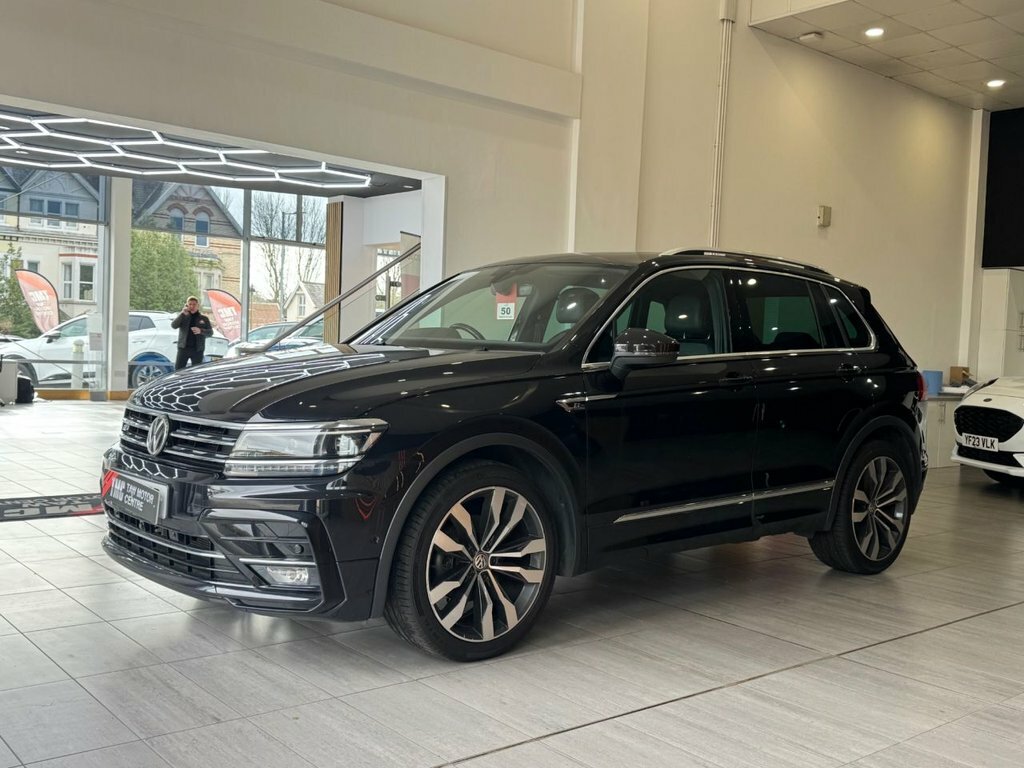 Volkswagen Tiguan 2.0 Tdi R-line Tech Suv Dsg Euro 6 S S PL69LZD Black #4