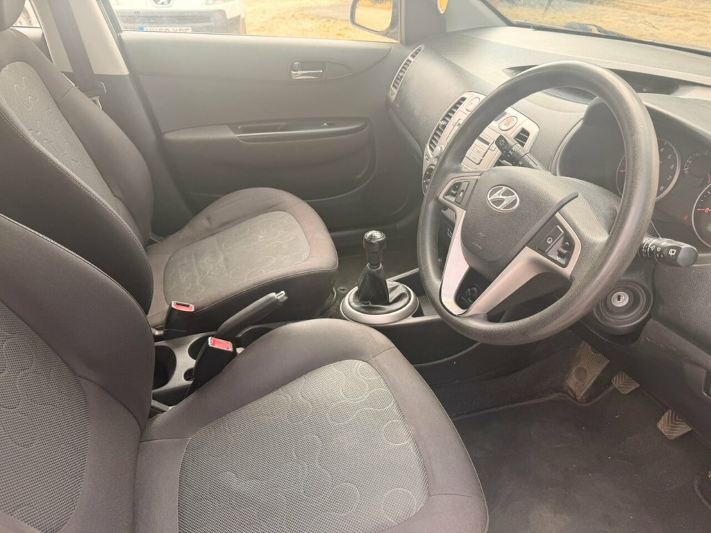 Hyundai I20 1.2 Classic Euro 4 Red #7