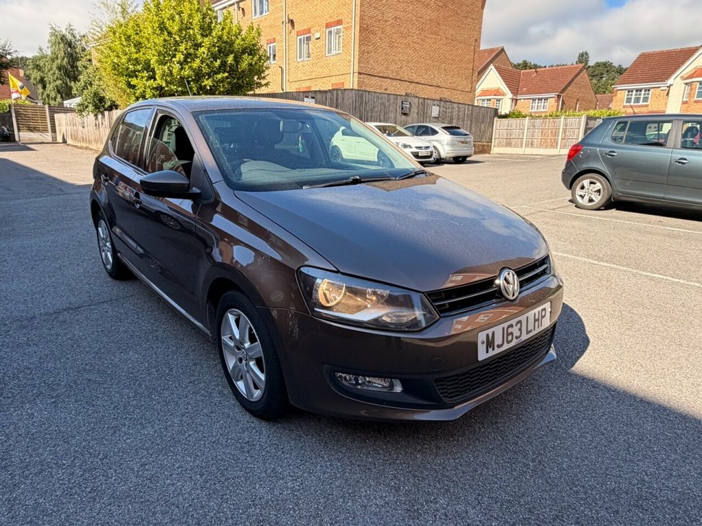 Volkswagen Polo Match Edition White #1