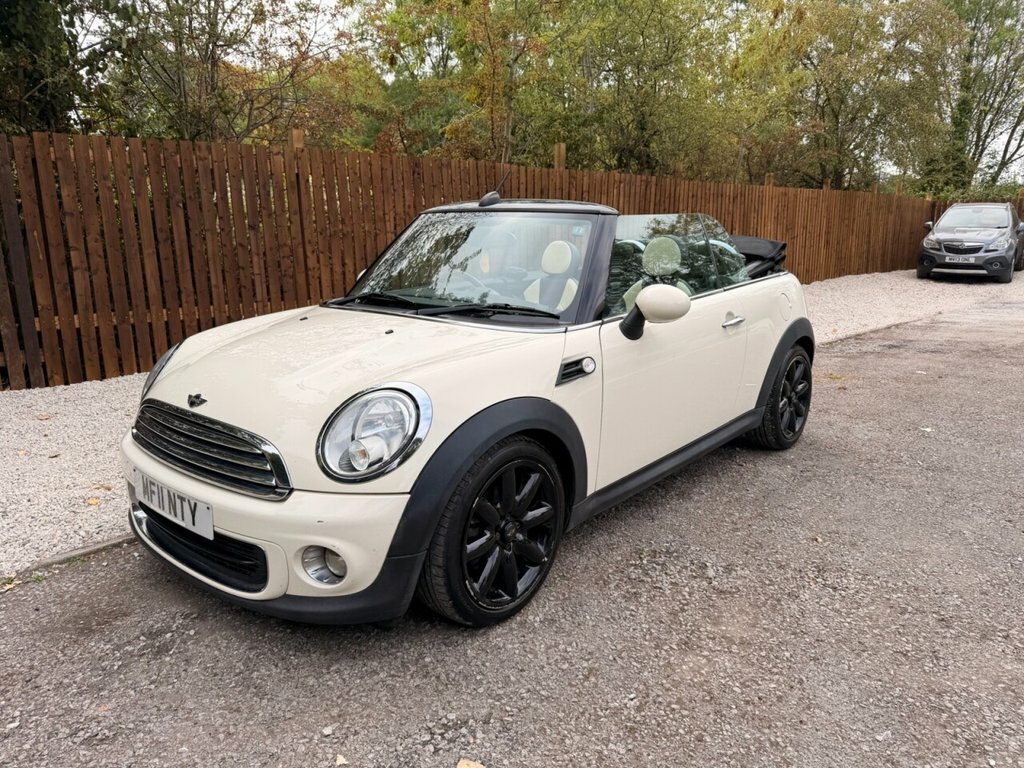 Mini Convertible 1.6L One White