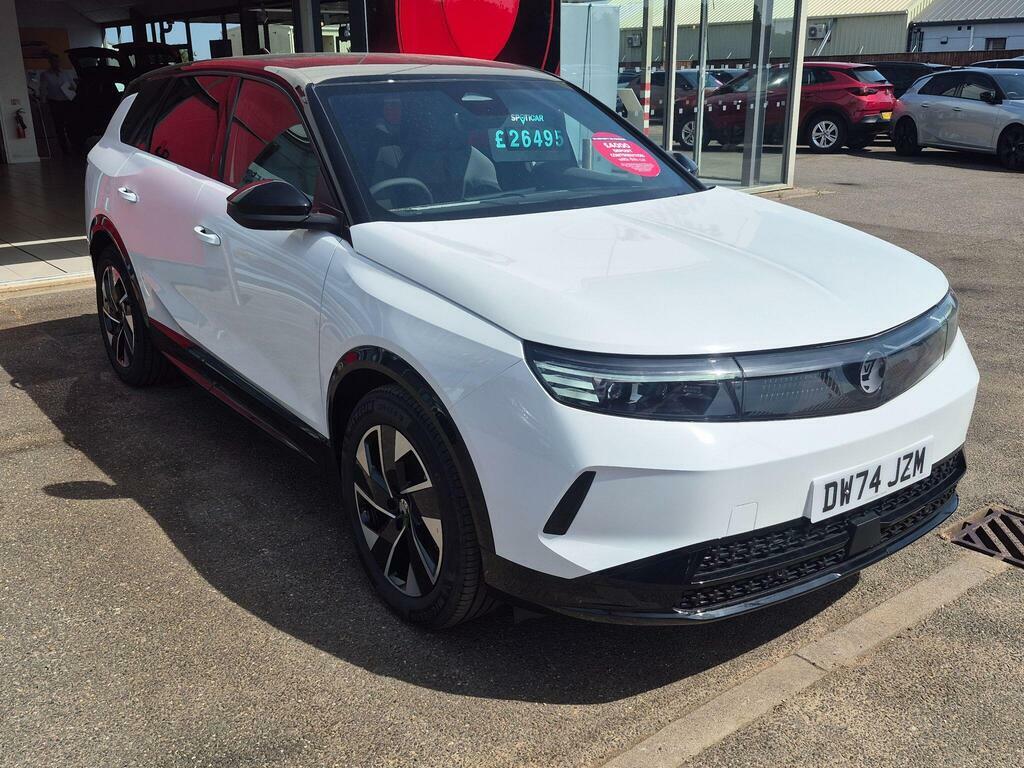 Vauxhall Grandland 73Kwh Gs DW74JZM White