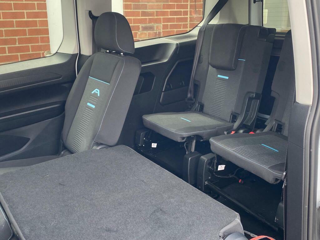 Ford Grand Tourneo Connect 1.5 Ecoblue 120 Active Powershift Black #16