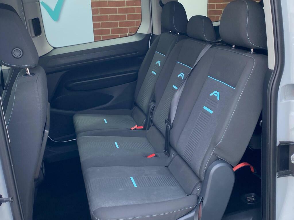 Ford Grand Tourneo Connect 1.5 Ecoblue 120 Active Powershift Black #18