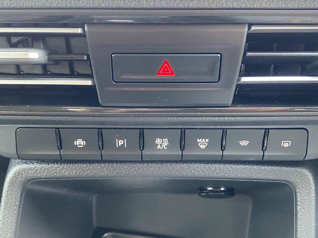 Ford Grand Tourneo Connect 1.5 Ecoblue 120 Active Powershift Black #25
