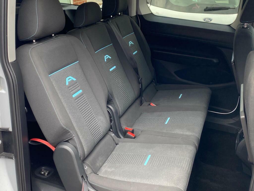 Ford Grand Tourneo Connect 1.5 Ecoblue 120 Active Powershift Black #19