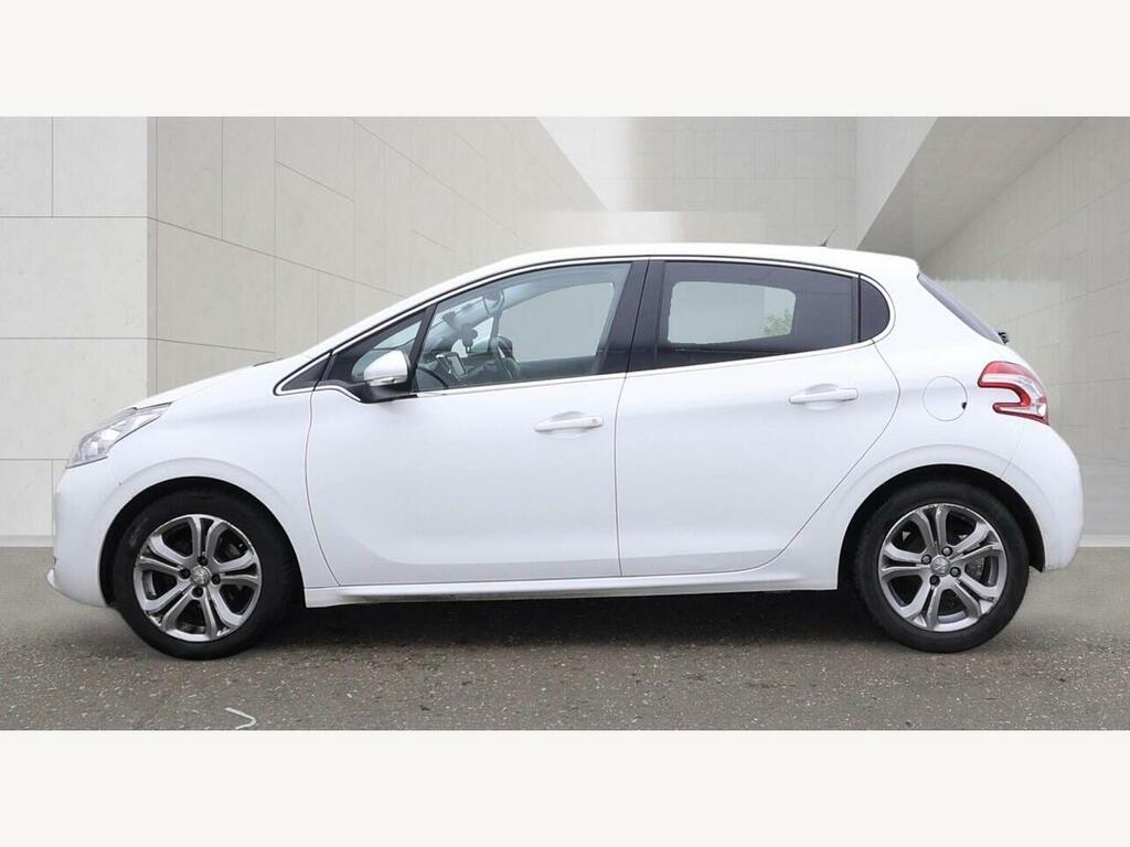 Peugeot 208 1.2 Vti Allure Euro 5 White #6