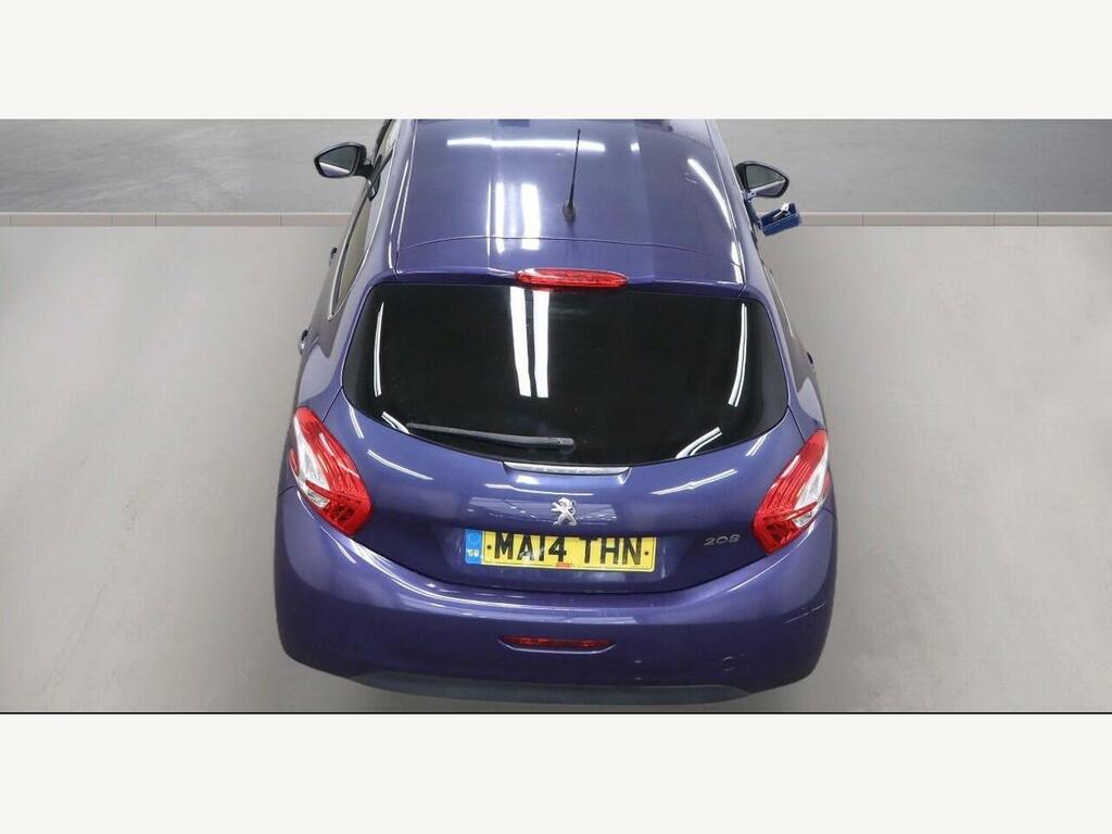Peugeot 208 Allure Pink #8