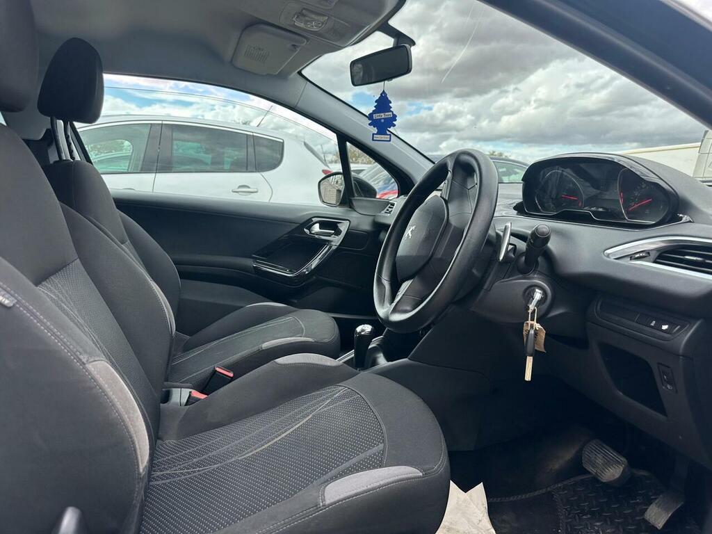 Peugeot 208 1.2 Vti Active Euro 5 Grey #29