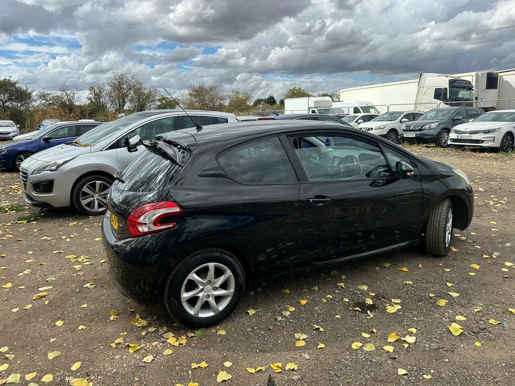 Peugeot 208 1.2 Vti Active Euro 5 Grey #17