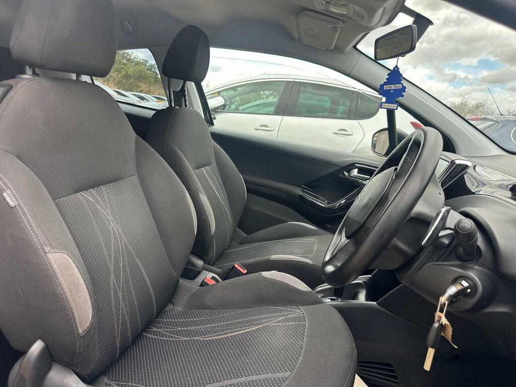 Peugeot 208 1.2 Vti Active Euro 5 Grey #30