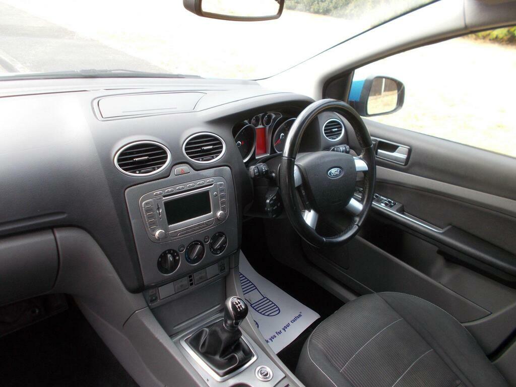 Ford Focus 1.6 Zetec S. Sporty Family Car Blue Blue #25