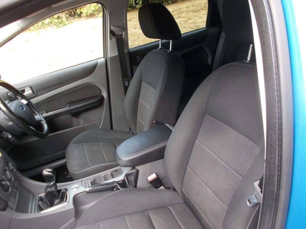 Ford Focus 1.6 Zetec S. Sporty Family Car Blue Blue #23
