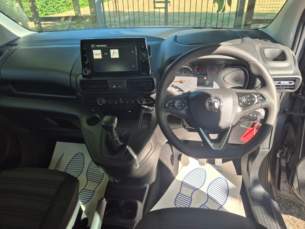 Vauxhall Combo Life 1.5 Turbo D Energy 7 Seat Black #8