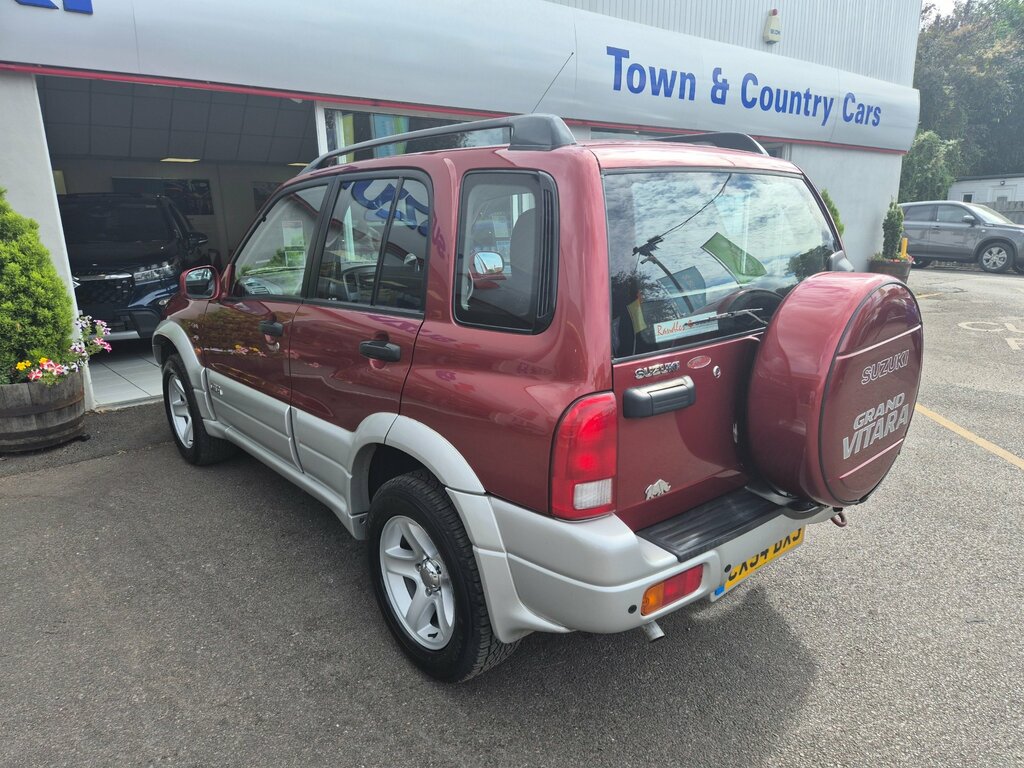 Suzuki Grand Vitara 2.0 16V Estate 230 Gkm, 126 Bh Red #4