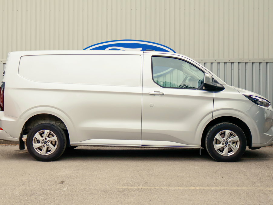 Ford Transit Custom 2.5 Phev 232Ps H1 Van Limited WN26SYT Silver #4