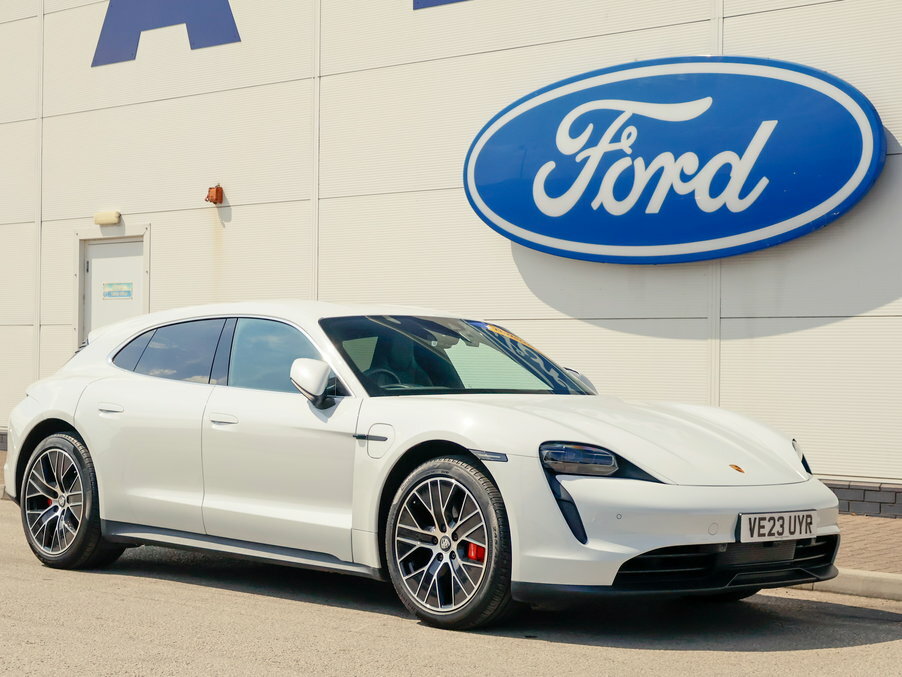 Porsche Taycan 420Kw 4S 93Kwh VE23UYR White