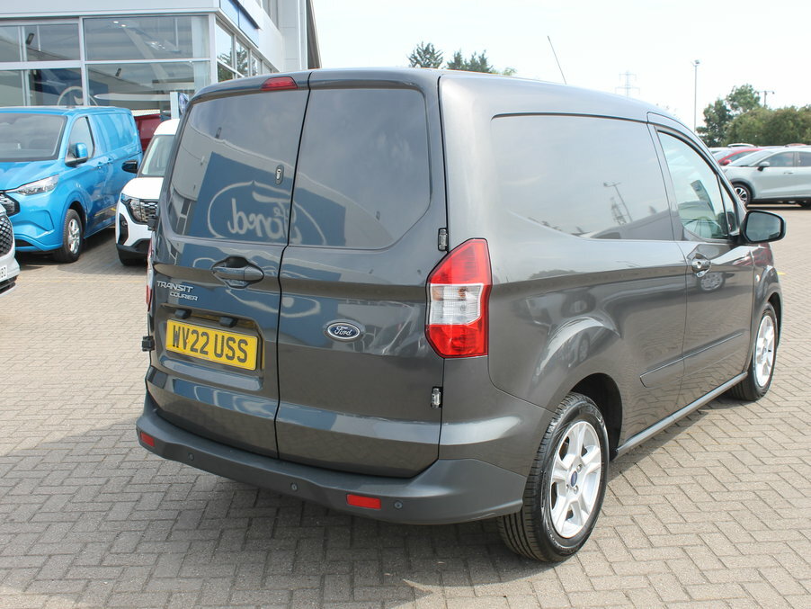 Ford Transit Courier 1.0 Ecoboost Limited Van 6 Speed WV22USS Grey #3