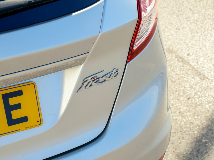 Ford Fiesta 1.6 Titanium Powershift Silver #6