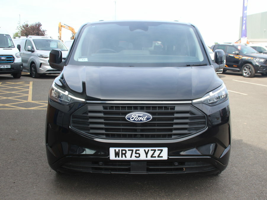 Ford Transit Custom 2.5 Phev 232Ps H1 Kombi Limited 9 Seater WR75YZZ Black #2